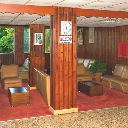 Marion Hotel Polis Esterno foto