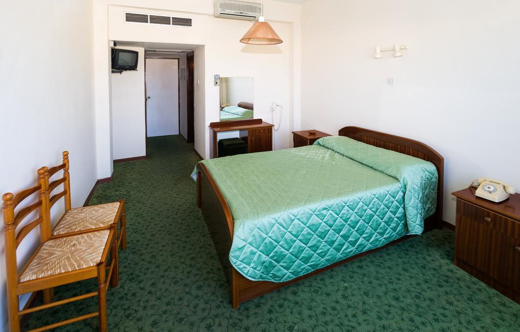 Marion Hotel Polis Esterno foto