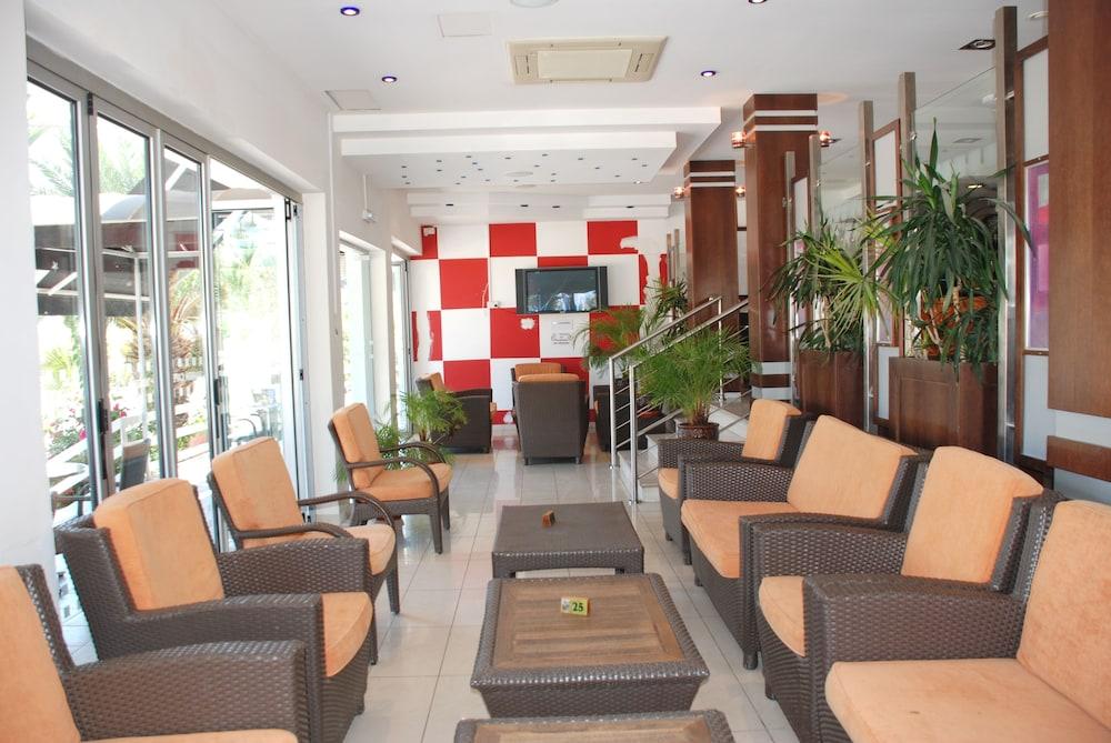 Marion Hotel Polis Esterno foto
